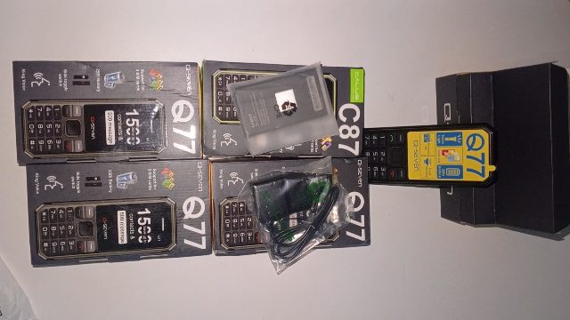 Vidéo — Portable MoMo 500 sms / 3 sim